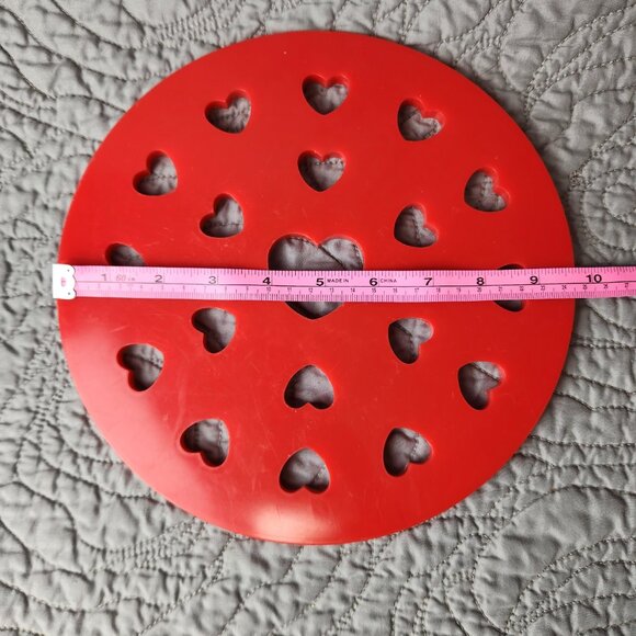 Fox Run Heart & Apple(Lrg/Sm) Pie Top Cutter, Plastic, Red - Picture 3 of 4